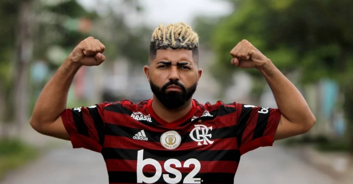 [VÍDEO] Sósia de Gabigol relata ameaças após atacante do Flamengo aparecer com camisa do Corinthians