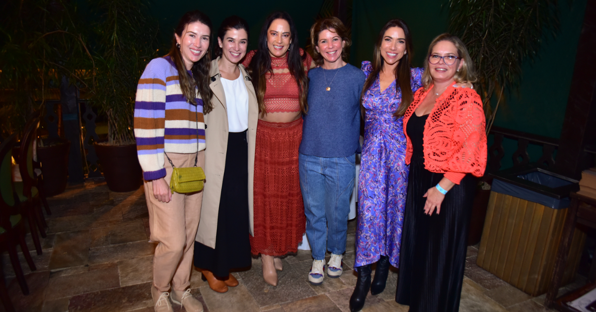 As irmãs Rebeca Abravanel, Renata Abravanel, Silvia Abravanel, Daniela Beyruti, Cintia Abravanel e Patricia Abravanel — Foto: Clayton Felizardo/BrazilNews