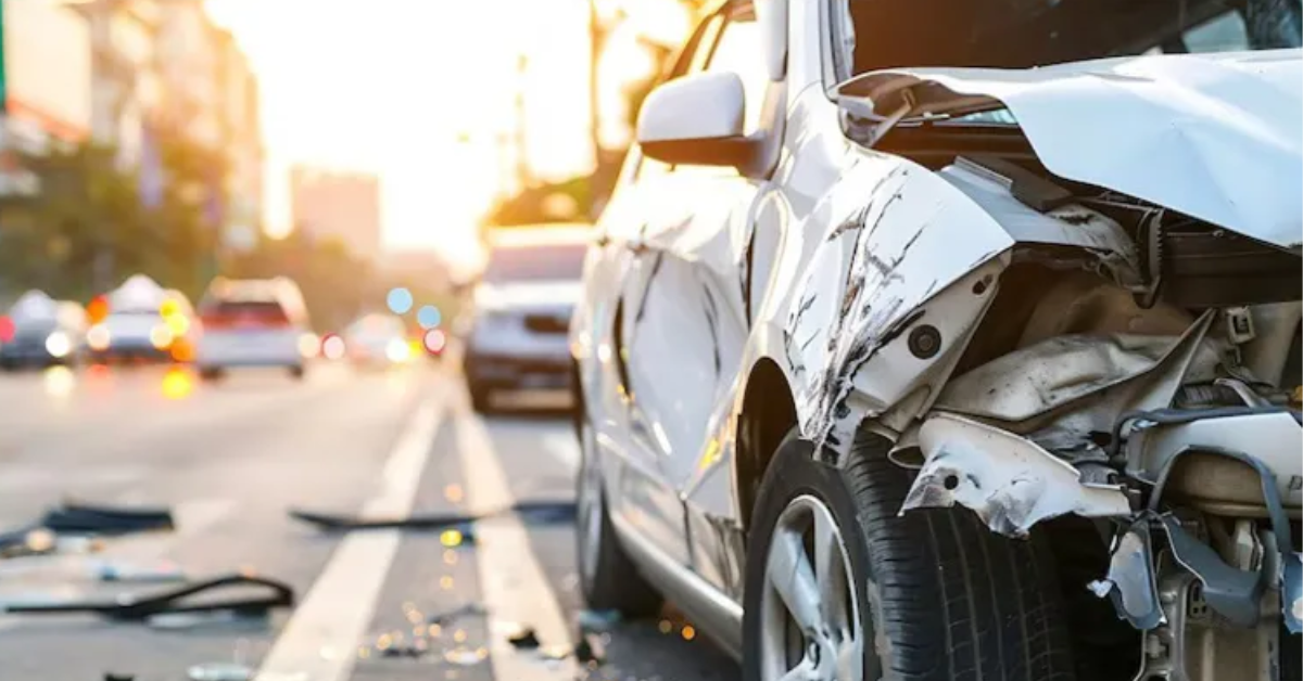 Perigo ao volante: Saiba 4 hábitos perigosos para evitar dentro do carro