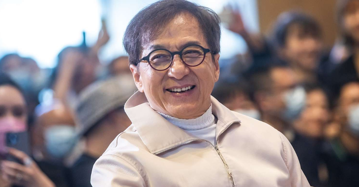 Jackie Chan, que marcou a infância de muitos brasileiros, surpreende a todos com sua fortuna; saiba