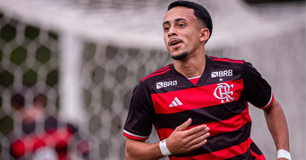 Jogador do Flamengo é flagrado com amante na banheira de motel - Foto: Reprodução