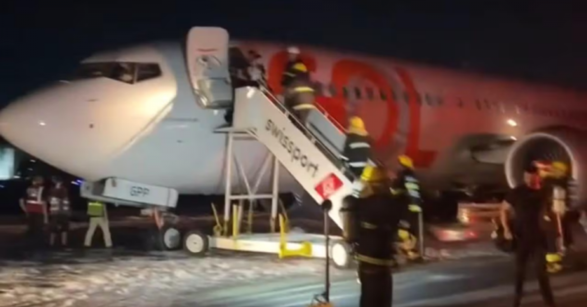 Avião com destino a Fortaleza colide contra veículo durante decolagem no Aeroporto do Galeão - Foto: Reprodução