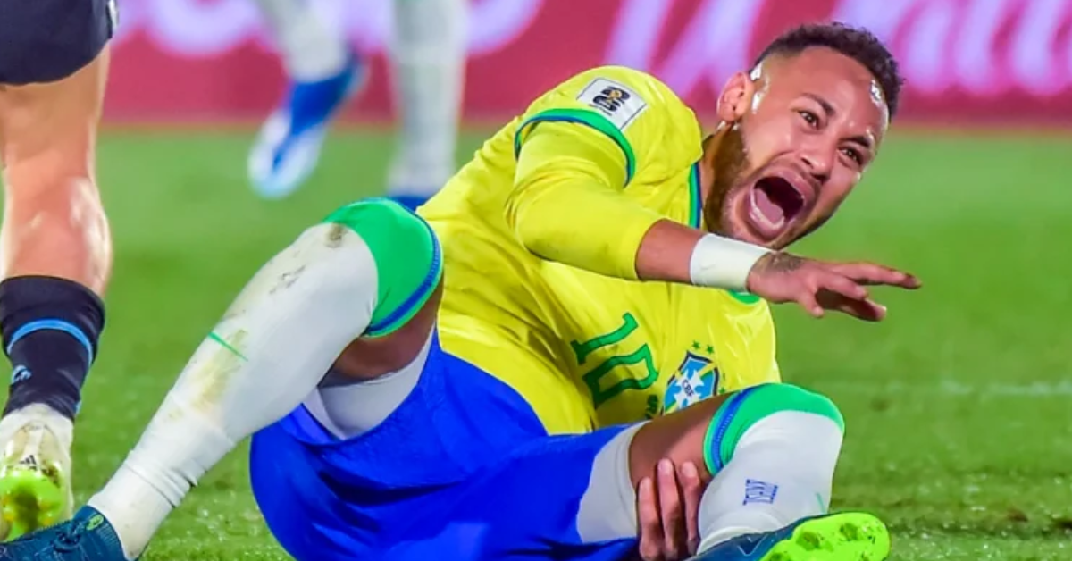 Após polêmica com acompanhantes, Neymar é cortado da Seleção Brasileira; saiba mais