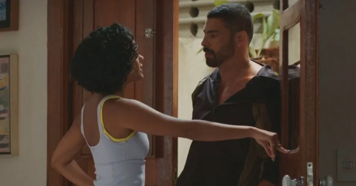 [VÍDEO] Figurante revela como Cauã Reymond e Bella Campos agem nos bastidores de ‘Vale Tudo’: “Nem fala oi”