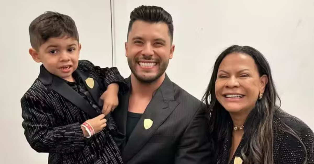 Léo, filho de Marília Mendonça, junto com o pai, Murilo Huff, e a avó, Dona Ruth — Foto: Reprodução